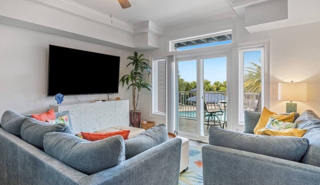 Bliss on Bay 2 Bed/2 Bath Beachfront Condo