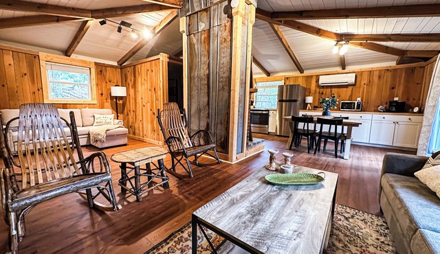 Blue Door Bungalow of Highlands