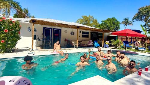 Blue Lizard - Men Only Clothing Optional - Guesthouse & Spa