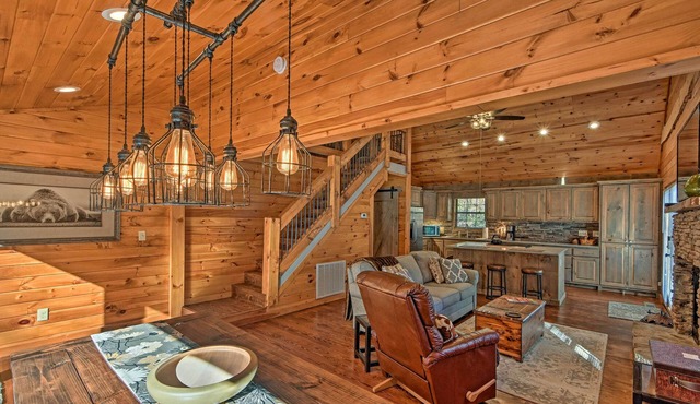 Blue Ridge Mtns Creekside Cabin w/Hot Tub + Pier! in Blue Ridge