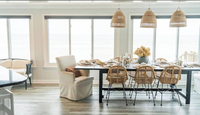 Bohemian Oceanfront family getaway in CB!