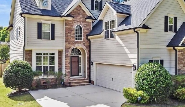 Bourbon Trail Retreat – 3 Bedroom Raleigh Home with Hot Tub