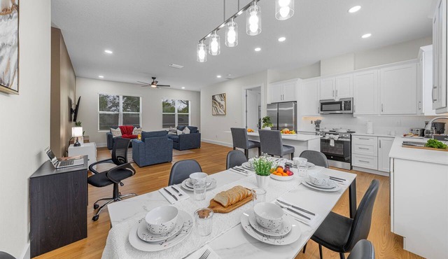 Bright & Modern 3BR Home – Prime Tampa Location
