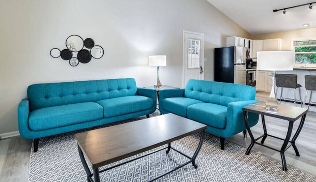 Bring Pets to this Fun South Asheville Hot Tub Townhome