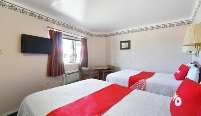 Budget-Friendly 3-Room Retreat Near Alpine Downtown & Local Attractions in Alpine