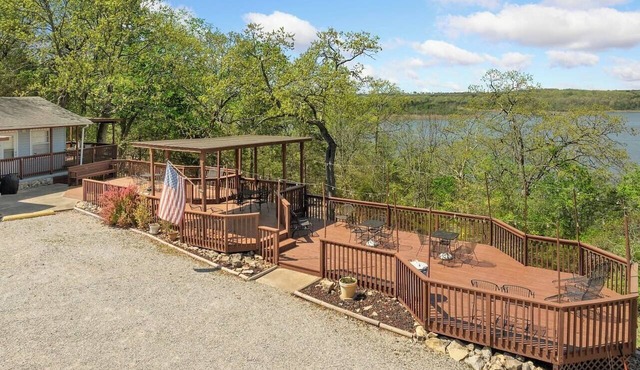 Cabin 3- 1bd/1bath with beautiful views of Bull Shoals Lake. in Diamond City