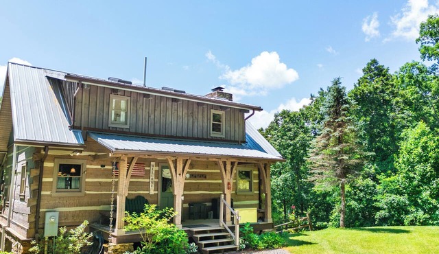 Cackalacky Cabin - Beutiful Mountain Views & Close to Lakes