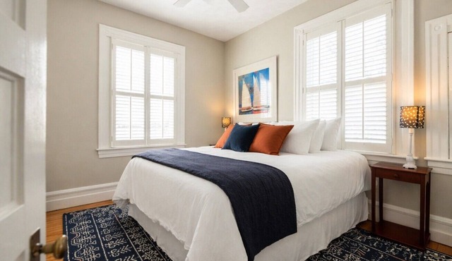Captain’s Quarters Inn Downtown Edenton King Bed 2nd Floor