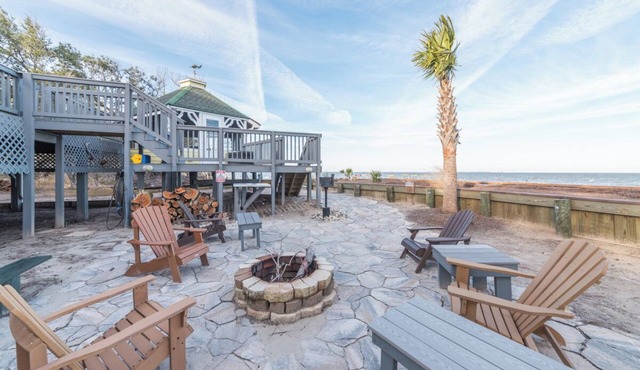 Carolina Sunrise - Private Beach & Gorgeous Views