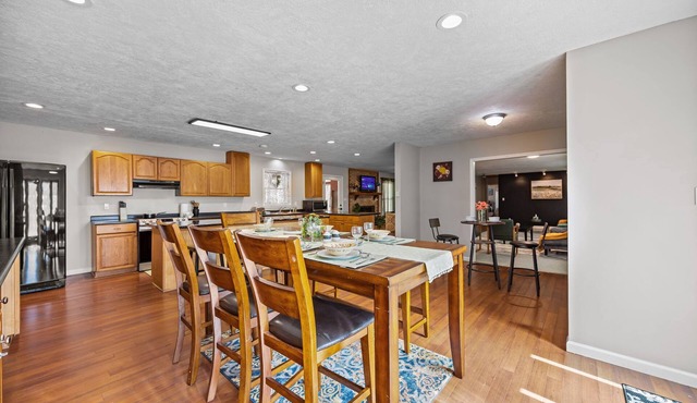 Cary Canopy - Pet-Friendly 4,000 Sq Ft Retreat w/Pool, Game Room, Sleeps 12