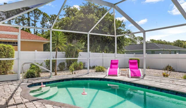 Casa Azul! 11min - warm mineral springs, 25min - beaches! HEATED Pool & floats!