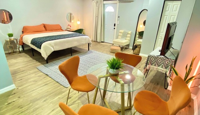 Casa Serena, Your peaceful boho escape awaits! 1 bedroom studio near Tampa!