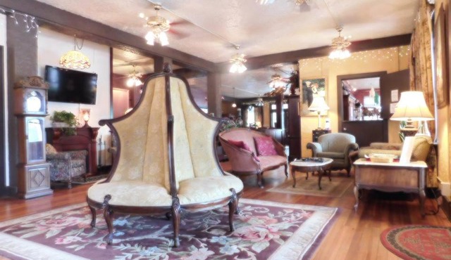 Cassadaga Hotel and Spiritual Center