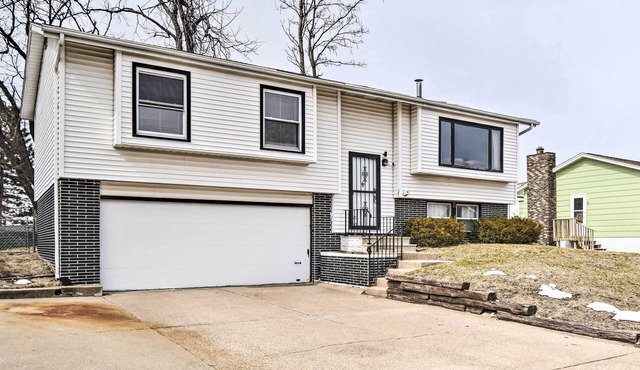 Cedar Rapids Rental w/Yard ~ 6 Mi to Downtown! in Cedar Rapids