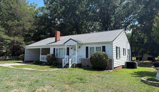 Charming 2-Bedroom Home in the Heart of Seagrove Pottery Country