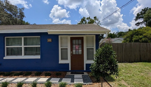 Charming 2BR/1BA retreat in peaceful DeBary, FL. Centrally located!