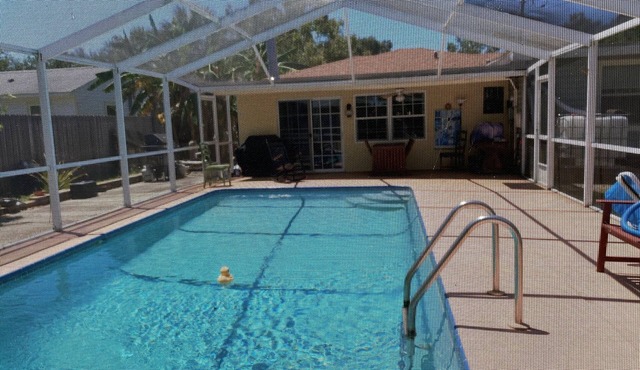 Charming 2BR house with a Swimming Pool and a Garden.