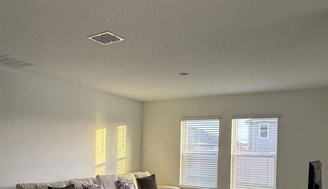 Charming 3-bedroom house in beautiful Lake Hamilton with AC 10 min from Legoland