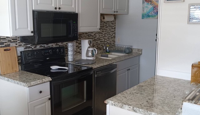 Charming 3-bedroom house in wonderful Melbourne with WiFi, AC