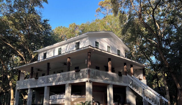 Charming Mid/Long Term Rental , Fast Fiber Internet, Big Covered porch, 3bdrm