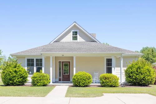 Chowan Villa 122-Stay & Play on Albemarle Sound
