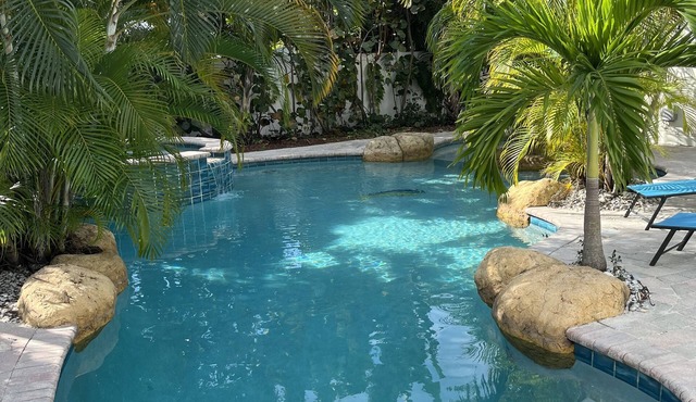Classic Fort Lauderdale home only 1 mile to the beach!