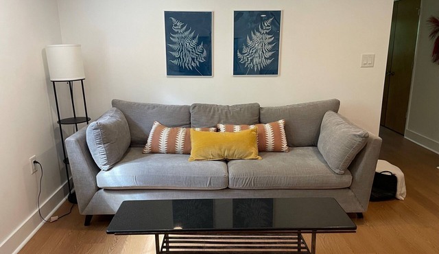Clean and comfy 2-bedroom in Athens less than 2 miles from Sanford Stadium