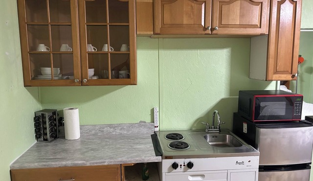 Clean and peaceful Studio apartment ideal for or 2.