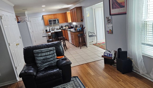 Clean Bedroom in a Single Family Home for One Guest Only. Room A