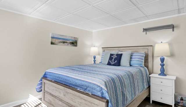 Coastal Comfort at The Waterway: Studio with Pool & Dining Nearby!