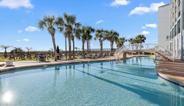 Coastal Comfort: Ocean View Suite Perfect for Family Vacations