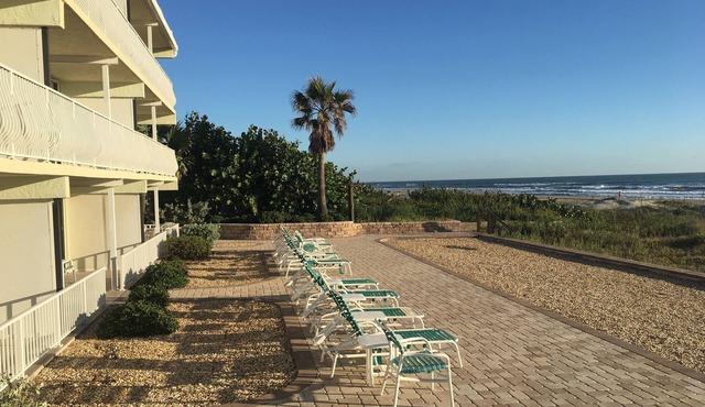 Cocoa Beach Paradise - direct ocean