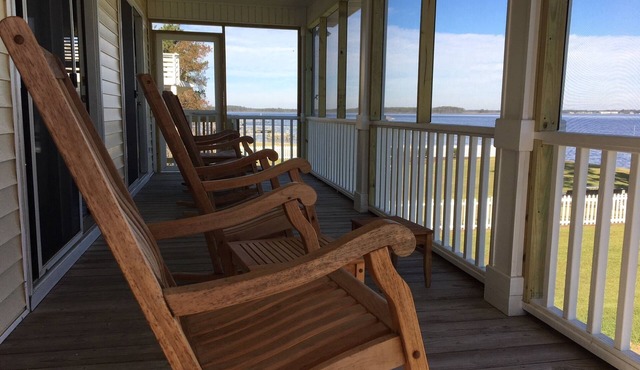 Come enjoy our Porch on the Pungo. Relax on the Pungo River!