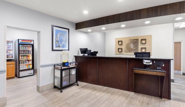 Comfort Suites Near Universal Orlando Resort