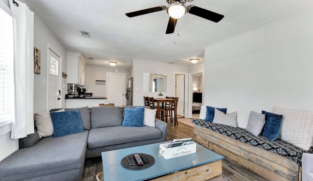 Comfortable Coastal Retreat - 30+ Nights - -W/D - Dog-Friendly Stay in Norfolk