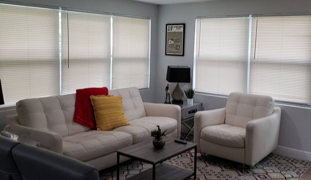 Comfy 3-BR home for walking Downtown Sanford and visiting Central Florida