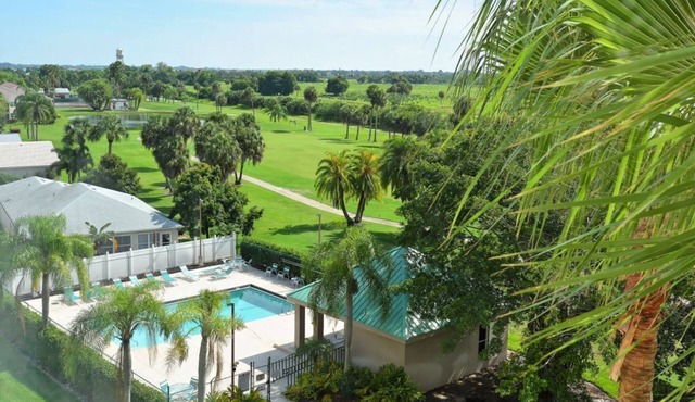 Condo "A Point of View" 2BR/2BA
