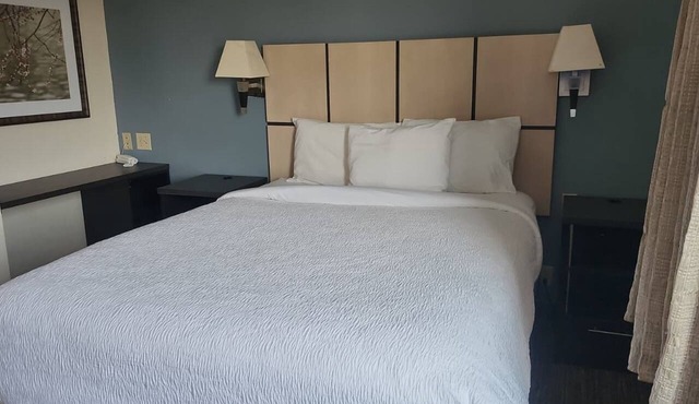 Coratel Suites Extended Stay MSP Airport Minneapolis-Queen Suite Kitchenette NS in Richfield