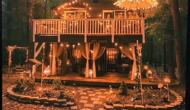 Cottage Tree House B&B