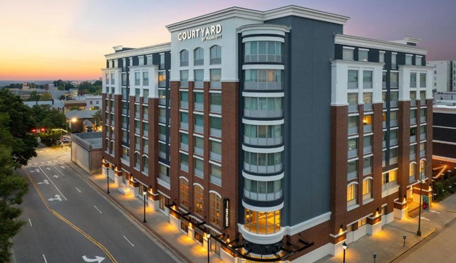 Courtyard by Marriott Athens Downtown