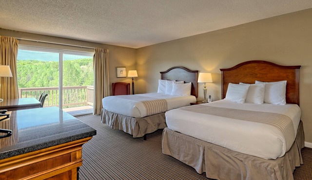 Cozy 1-Bedroom Condo with Mountain Views in Clayton, GA
