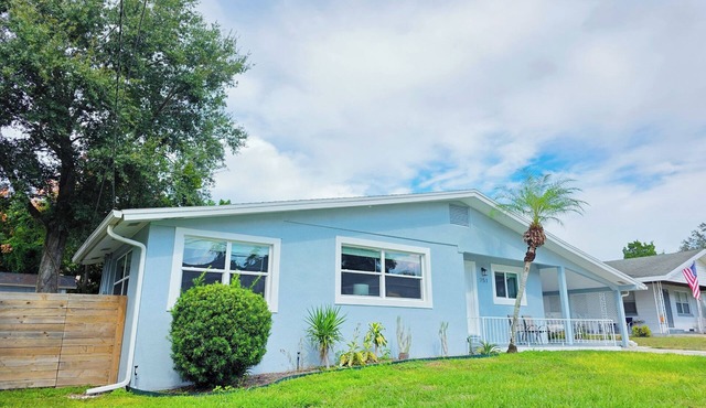Cozy 3br 2ba Winter Haven Getaway Chain of Lakes Downtown