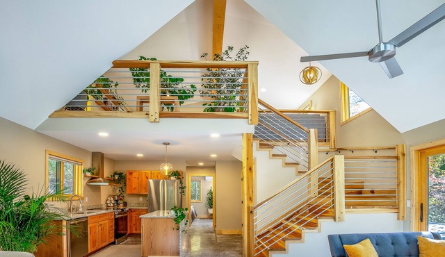 Cozy Couples Getaway in Between Brevard and Hendersonville in Pisgah Forest