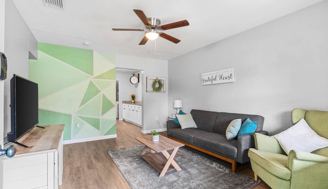 Cozy Haven Retreat | Near Legoland | Pet-Friendly