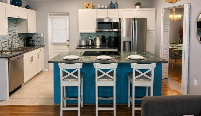 Cozy House Near Anna Maria Island & Emerson Point Sleeps 7