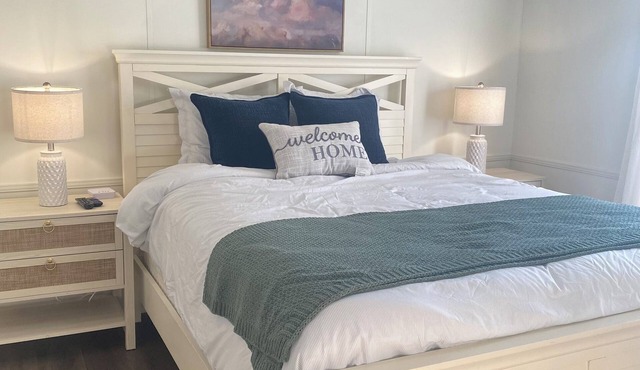 Cozy & Inviting 3BR and 2 Bath Full Kitchen + Laundry