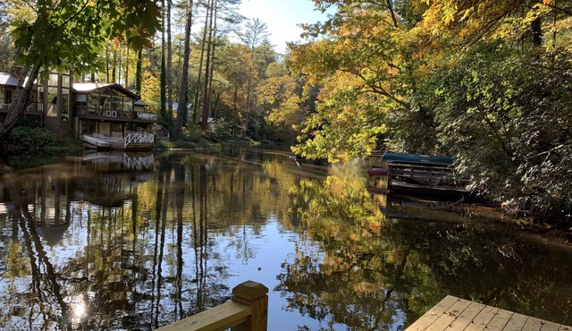 Cozy Lakefront Getaway 2BR/1BA on Mirror Lake, 1 mile from town
