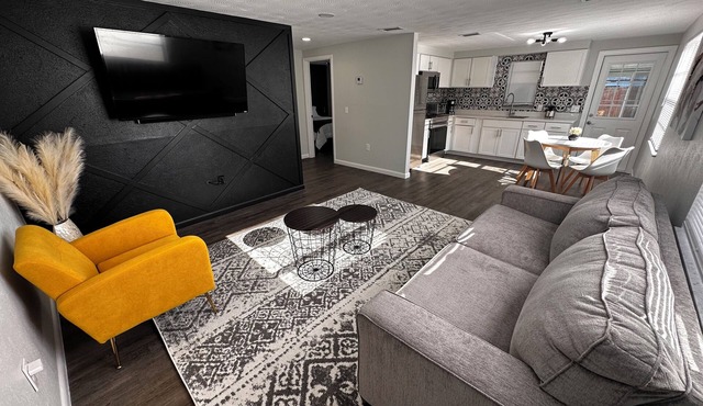 Cozy Retreat near Downtown Zephyrhills