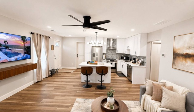 Cozy & Spacious 2BR Private Suite Near ATL Airport