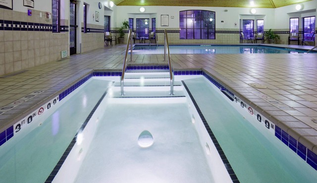 Cozy Studio | Free Breakfast. Pool & Gym. in Maple Grove